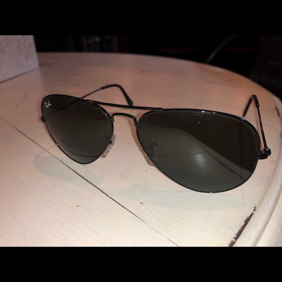 All black ray ban aviators, worn twice, brand new! - Picture 5 of 6